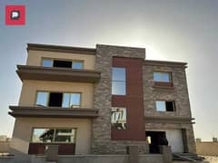 Townhouse 200 meters for sale in front of Cairo Airport and near the AUC with a private garden in Taj City Compound Noble Phase Suez Road