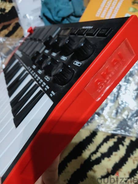 AKAI Professional MPK Mini MK3 - 25 Key USB MIDI   ميدي كيبورد اورج 2