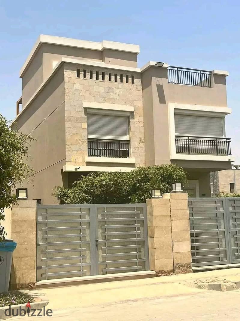 Villa For Sale  in Taj City New Cairo Prime Location | فيلا للبيع بسعر مميز 200م في كمبوند تاج سيتي التجمع 3