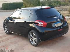 Peugeot 208 2012