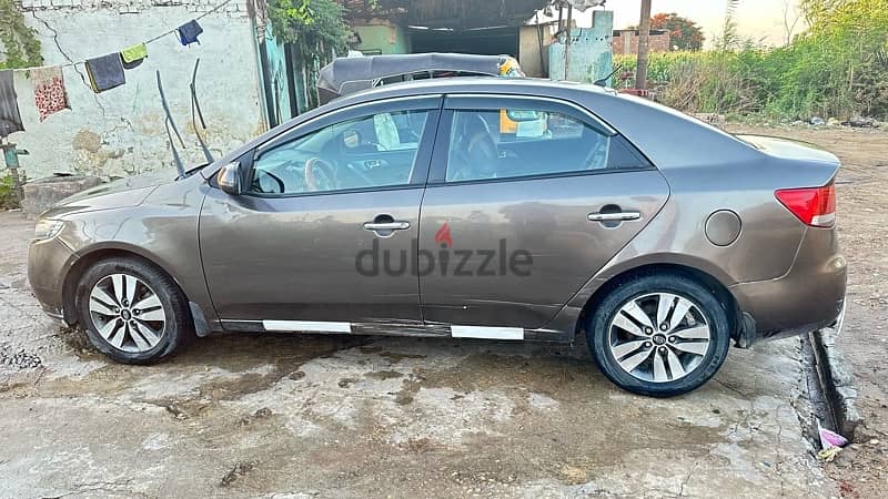 Kia Cerato 2013 1