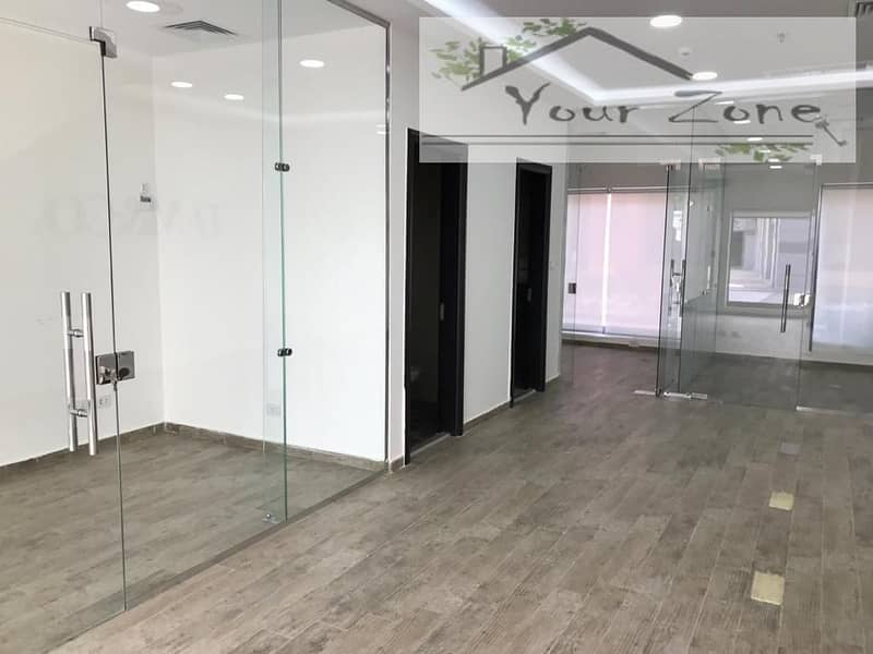 A headquarters for rent, suitable as an office, in Sheikh Zayed Mall, The Courtyard 7