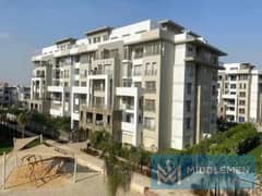 apartment 191m with garden , prime location direct on pool , hyde park new cairo