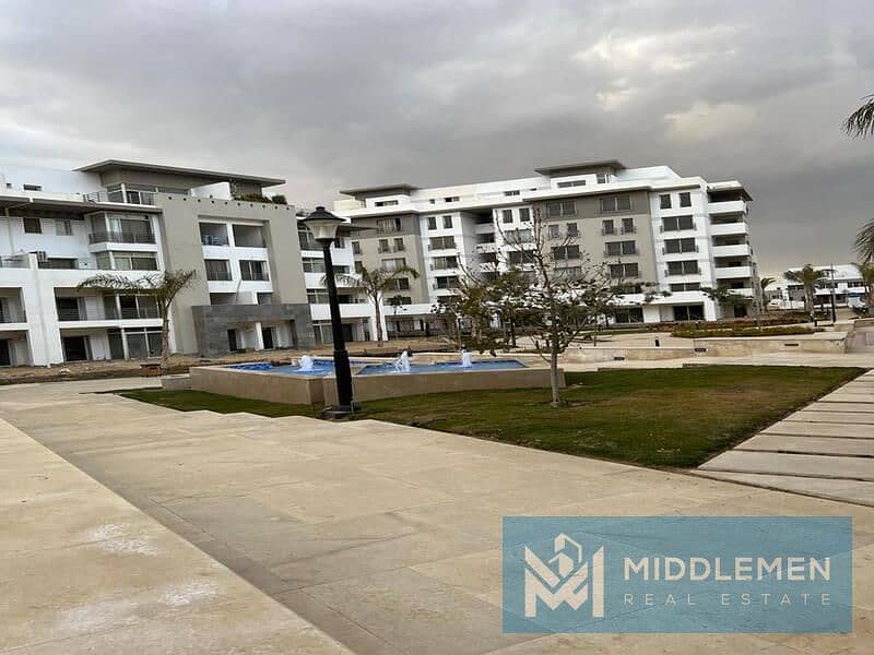 apartment 233m  prime location ready to move , hyde park new cairo 7