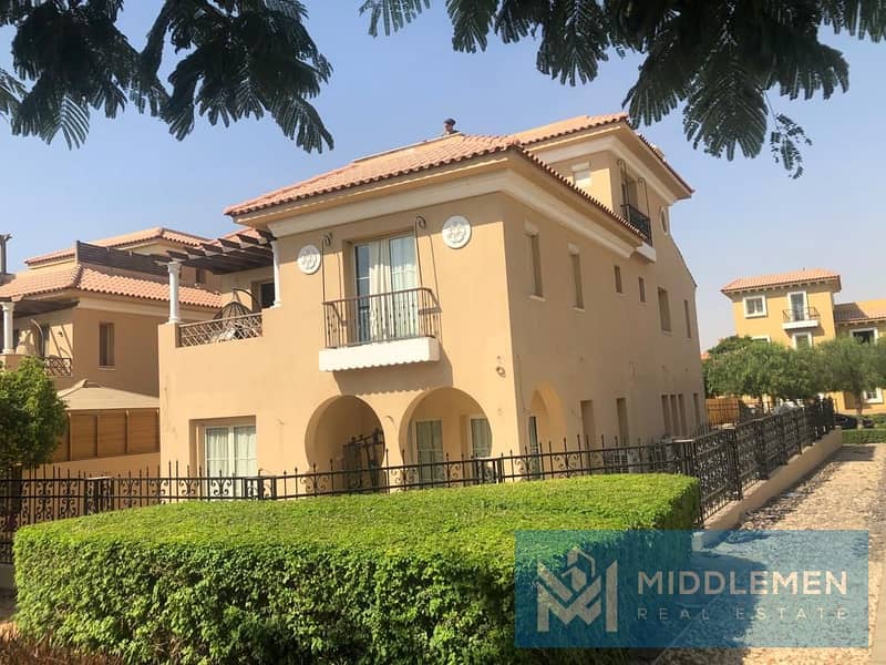 under market price town house 215m prime location , hyde park new cairo 8