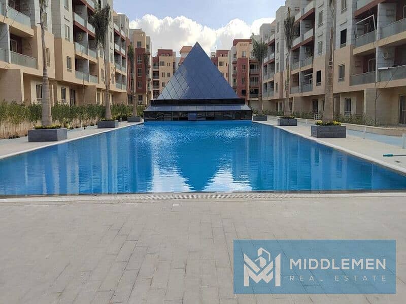 apartment 225 m view landscape corner bahary , promenade new cairo 2