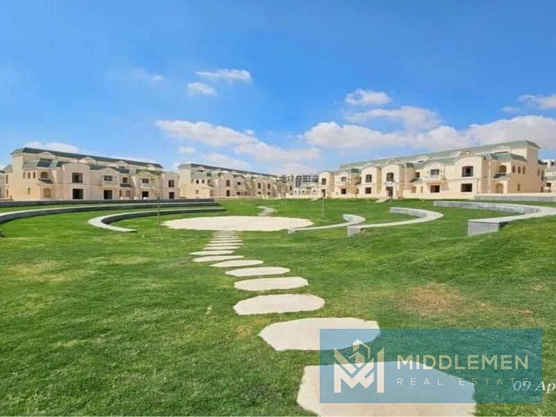 town house corner 270 m garden 380m prime location L'Avenir mostakbal city 3