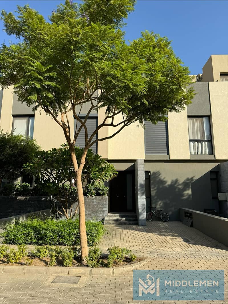 town house 161 m garden 70 m fully finished prime location al burouj shorouk city 3