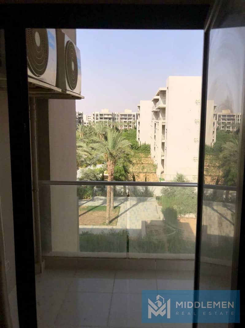 apartment 153 m  fully finished with acs and furnished prime location hyde park new cairo 1