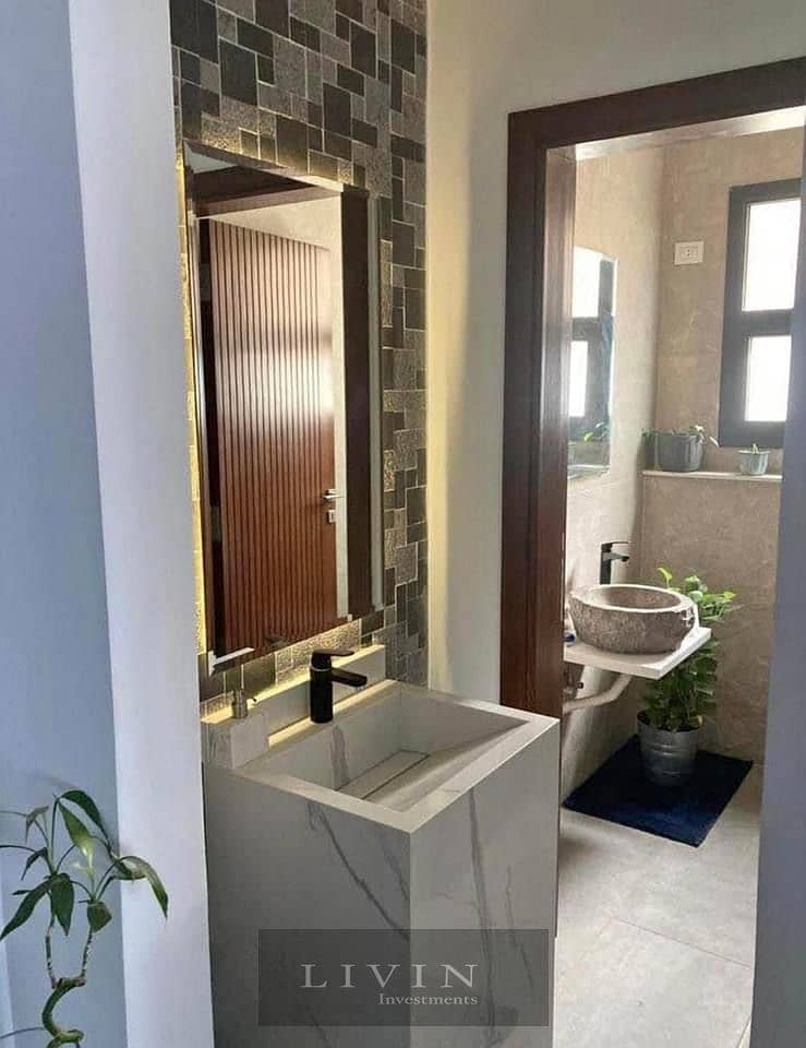 Townhouse 240m corner for sale, open view on the landscape, with a 5% down payment and the longest payment period in Sarai Compound, next to Madinaty 9