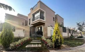 Townhouse villa for sale,160 meters in Taj City Compound ,new cairo, in front of the airport, double view,with the lowest down payment In installments 0