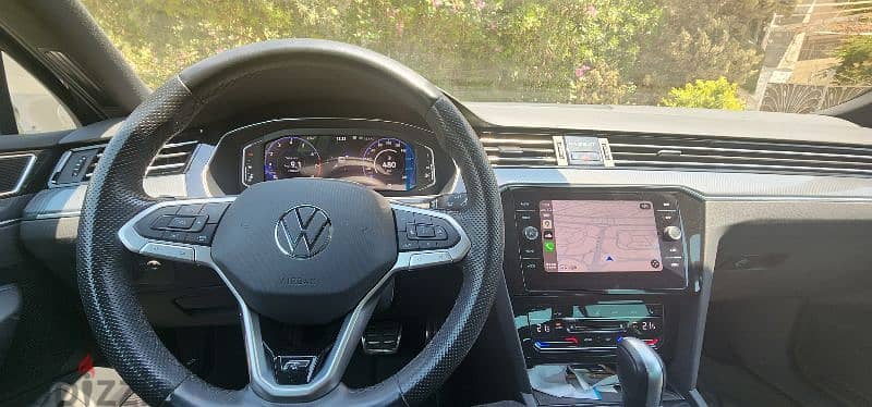 Volkswagen Passat R Line 2022 - Fully loaded 3