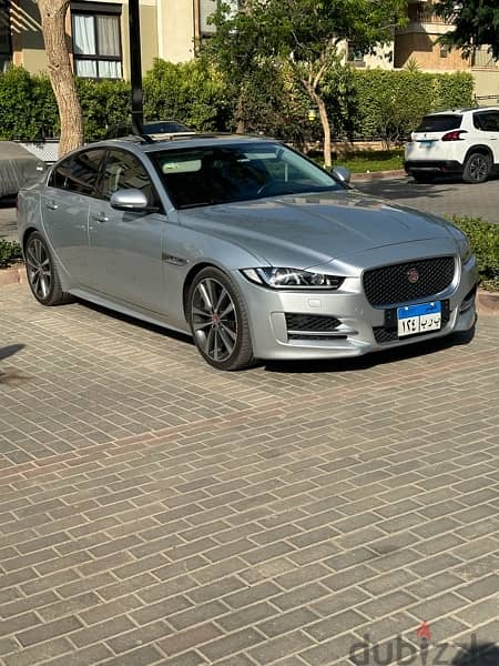 Jaguar XE 2016 5