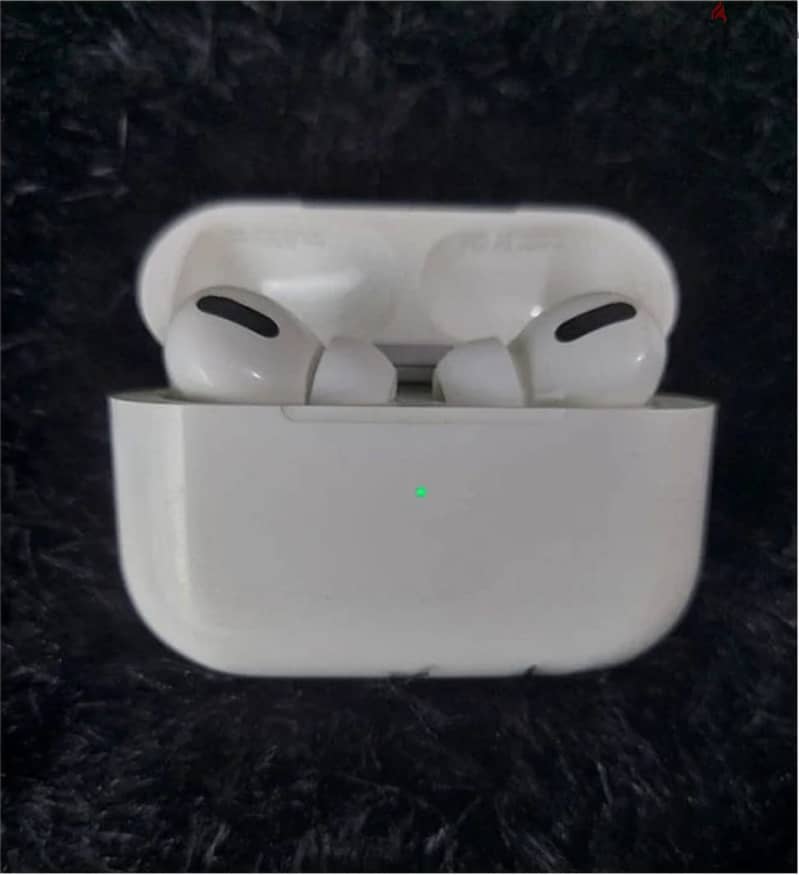 2Airpods pro 1