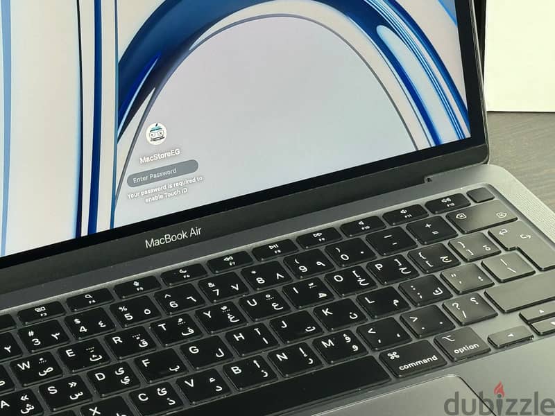 13-inch MacBook Air: Apple M1 chip with 8-core CPU and 7-core GPU, 25 11