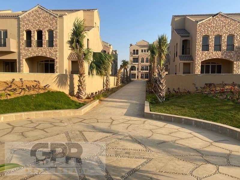 Villa Standalone For Sale in Telal East in Fifth Settlement - فيلا للبيع  بفيو مميز في تلال ايست التجمع الخامس على الدائري 2