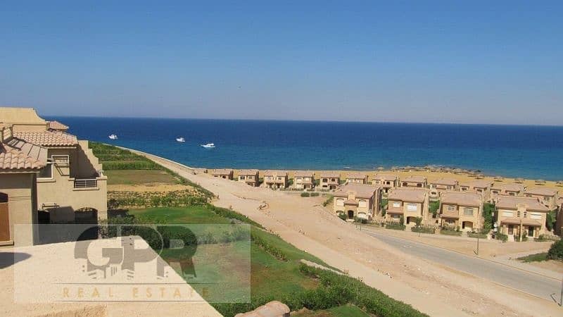 فيلا لقطه للبيع على البحر مباشرا في تلال السخنه | Villa for sale directly on the sea in Telal El Sokhna 3