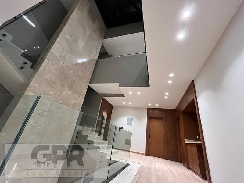 Corner villa 239sqm garden+roof next to madinaty new cairo / بسعر مميز فيلا للبيع 239م في قلب كمبوند فلل فقط امام بوابة مدينتي 5 3