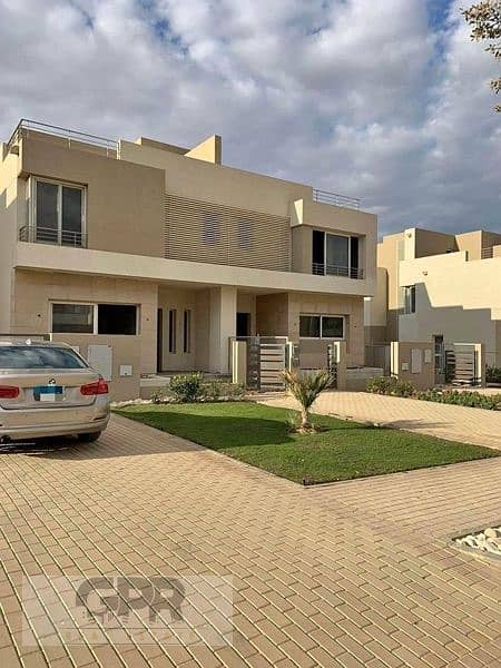 Villa for sale in The Crown Palm Hills 6th of October Compound. Book your unit with a 10% down payment. 1