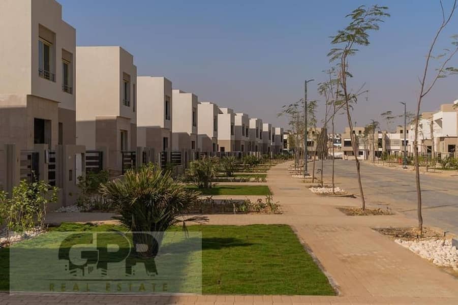 Villa for sale in The Crown Palm Hills 6th of October Compound. Book your unit with a 10% down payment. 10