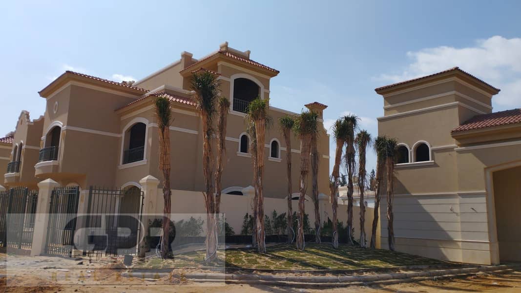 Villa Ready to move for Sale in la Vista EL patio 5 6