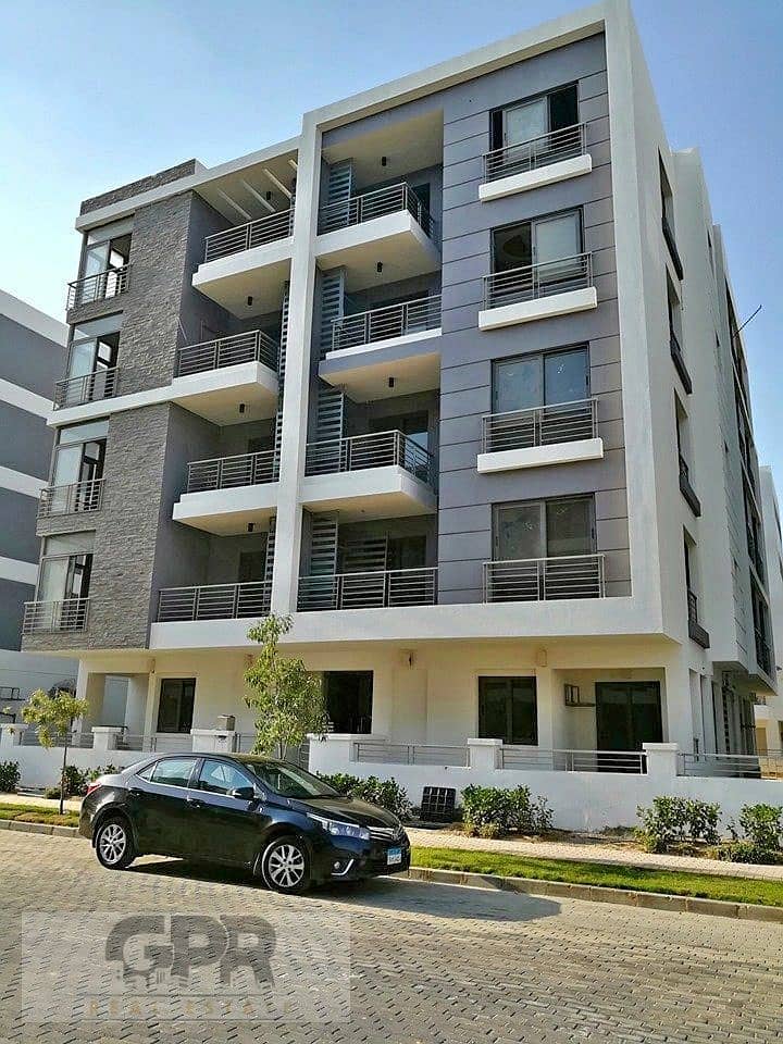 شقه للبيع فى كمبوند تاج ستي على طريق السويس / Apartment for sale in Taj City Compound on Suez Road 2