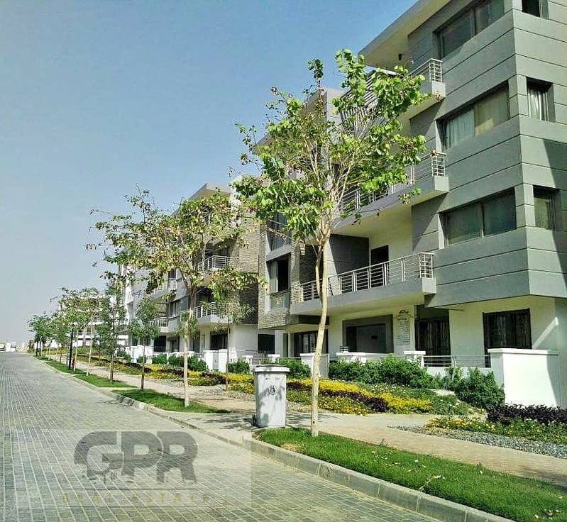 شقه للبيع فى كمبوند تاج ستي على طريق السويس / Apartment for sale in Taj City Compound on Suez Road 3