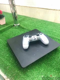 Ps4 slim 1Tb like new  with 1 original controller