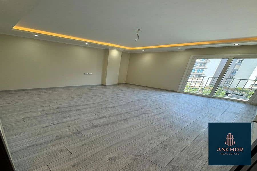 شقة استلام فوري كاملة التشطيب باطلاله علي النافوره في كومباوند امورادا التجمع | Fully Finished Apartment Ready To Move with A View of The Fountain 5