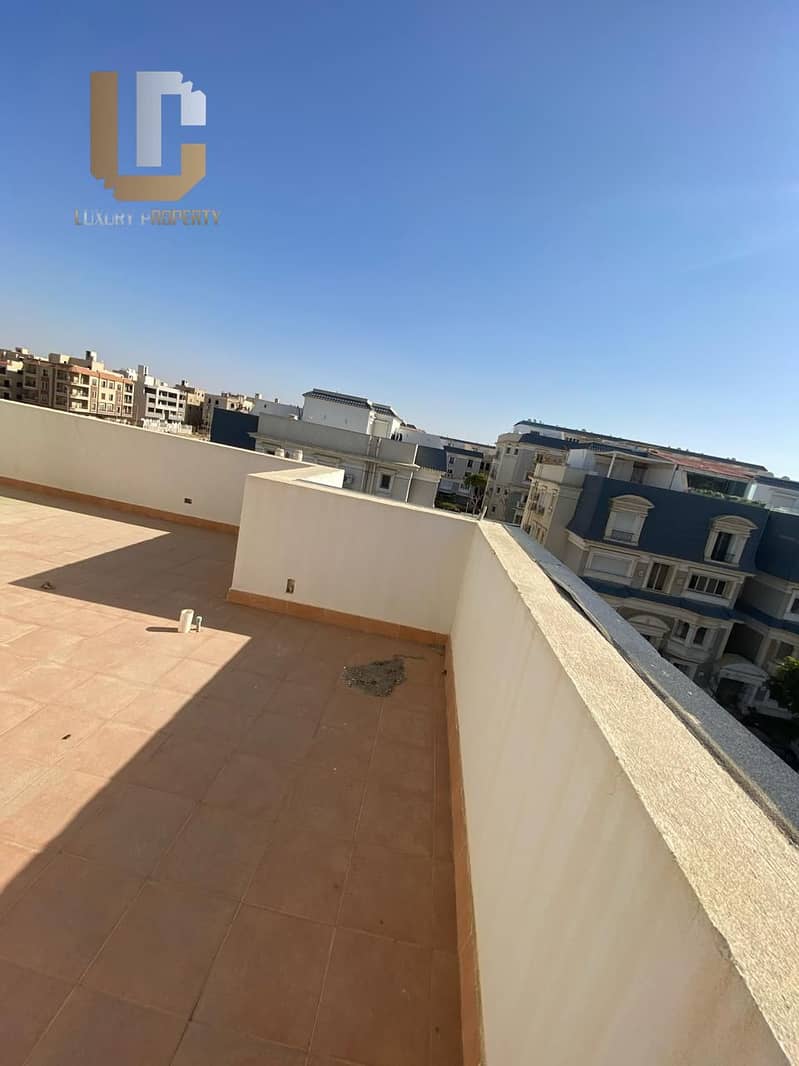 i Villa Roof corner For Sale Ready To Move Prime Location Resale Mountain View Executive Fifth Settlement New Cairo 7