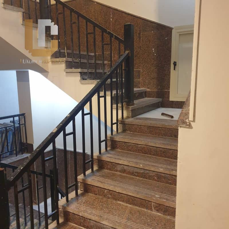 Hot Unit Apartment for Sale Ready to Move 4 bedrooms Al Narges Villas New Cairo 5th Settlement 3