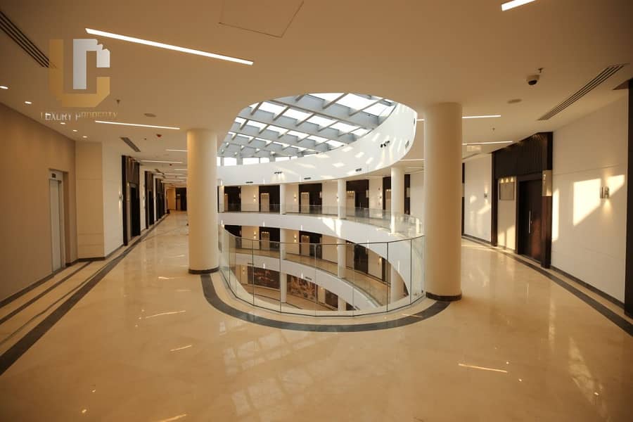 An administrative unit with an area of ​​148 square meters in Centro Mall in front of the American University, Southern Lotus, second floor, next to W 8