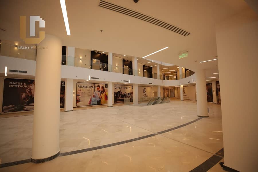 An administrative unit with an area of ​​148 square meters in Centro Mall in front of the American University, Southern Lotus, second floor, next to W 15