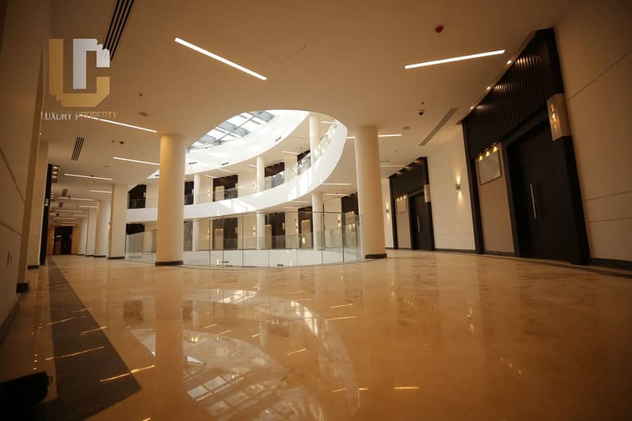 An administrative unit with an area of ​​148 square meters in Centro Mall in front of the American University, Southern Lotus, second floor, next to W 16