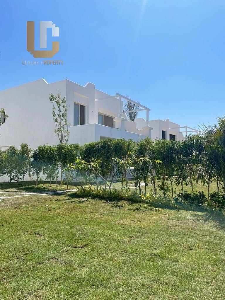 Attached Villa fully finished, consisting of ground + first floor + roof + garden at the lowest price in the market, with a down payment of 6.5 mi 3