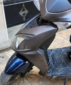 sym jet 4 15000km مركونه الرخصه منتهيه