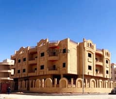 A large apartment for sale in Qasr Al-Tamarahna, Fifth Settlement, New Cairo, immediate receipt and installments, and a very chic interface