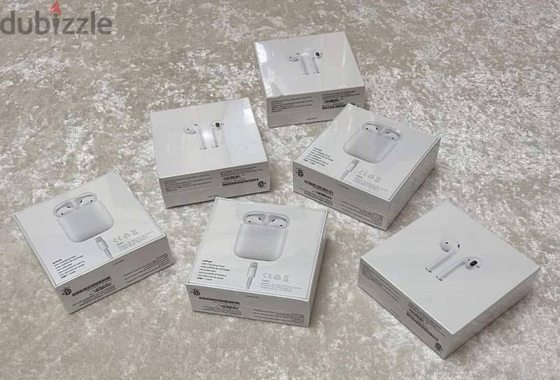 Apple AirPods 2nd Generation - White 4