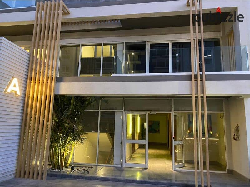 For sale, 156 sqm sky loft, immediate receipt, open view (lake) at the lowest market price in Mountain View Compound 16