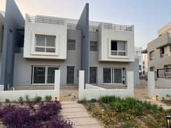 Townhouse 215 m Classic without overhead bahry view landscape in Hyde Park Compound 0