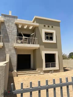 for sale villa Quadro corner special view under price with installment Oriana Cairo festival city 0