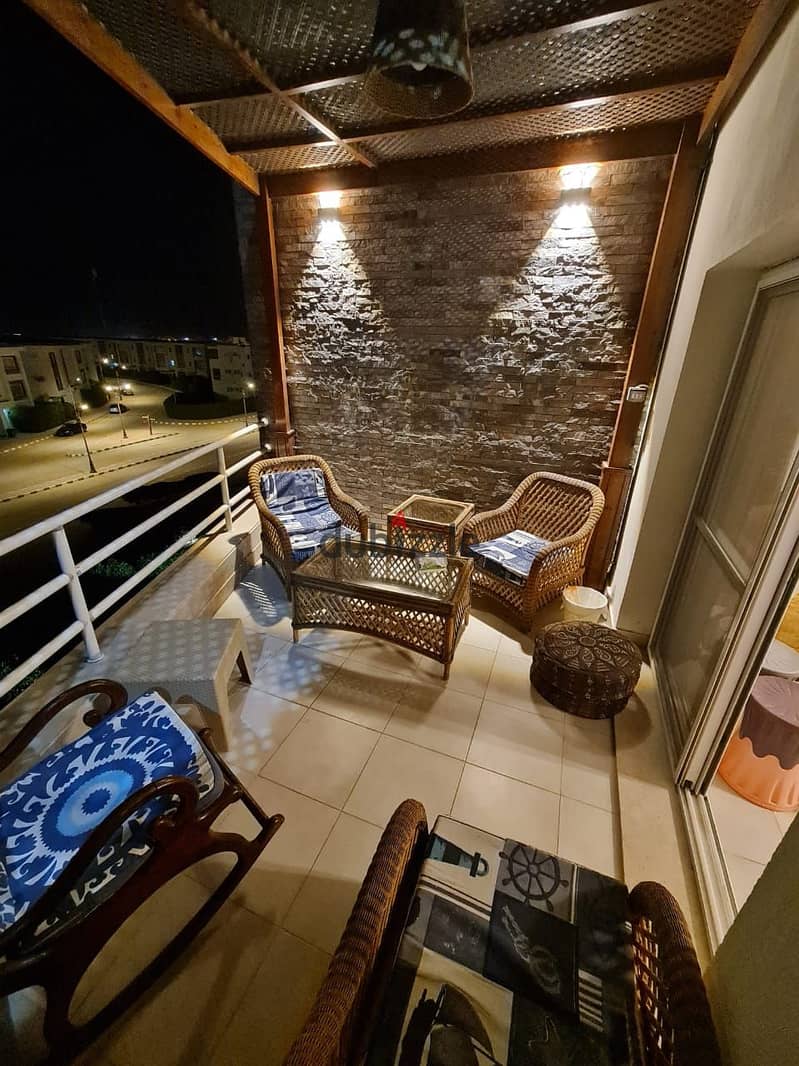 CHALET PENTHOUSE SEAVIEW FULLY FURNISHED CASH NEGOTIABLE PRICE 1