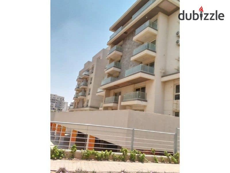 apartment 170 m with less price  3 bedroom in mountain view compound 3