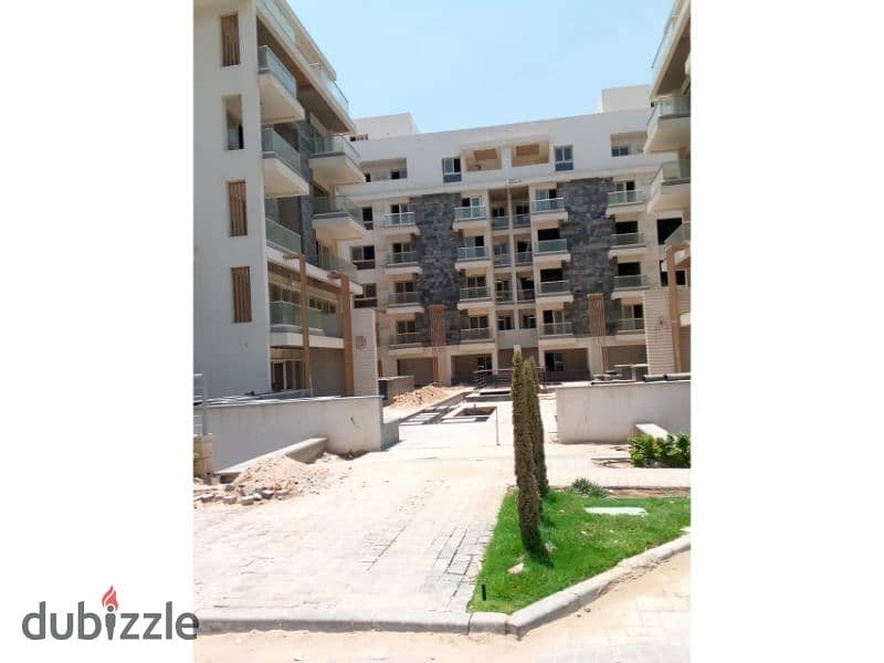 apartment 170 m with less price  3 bedroom in mountain view compound 5