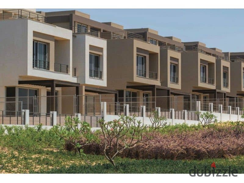 Town house Corner At the old price with the lowest down payment  in palmhills new cairo 11