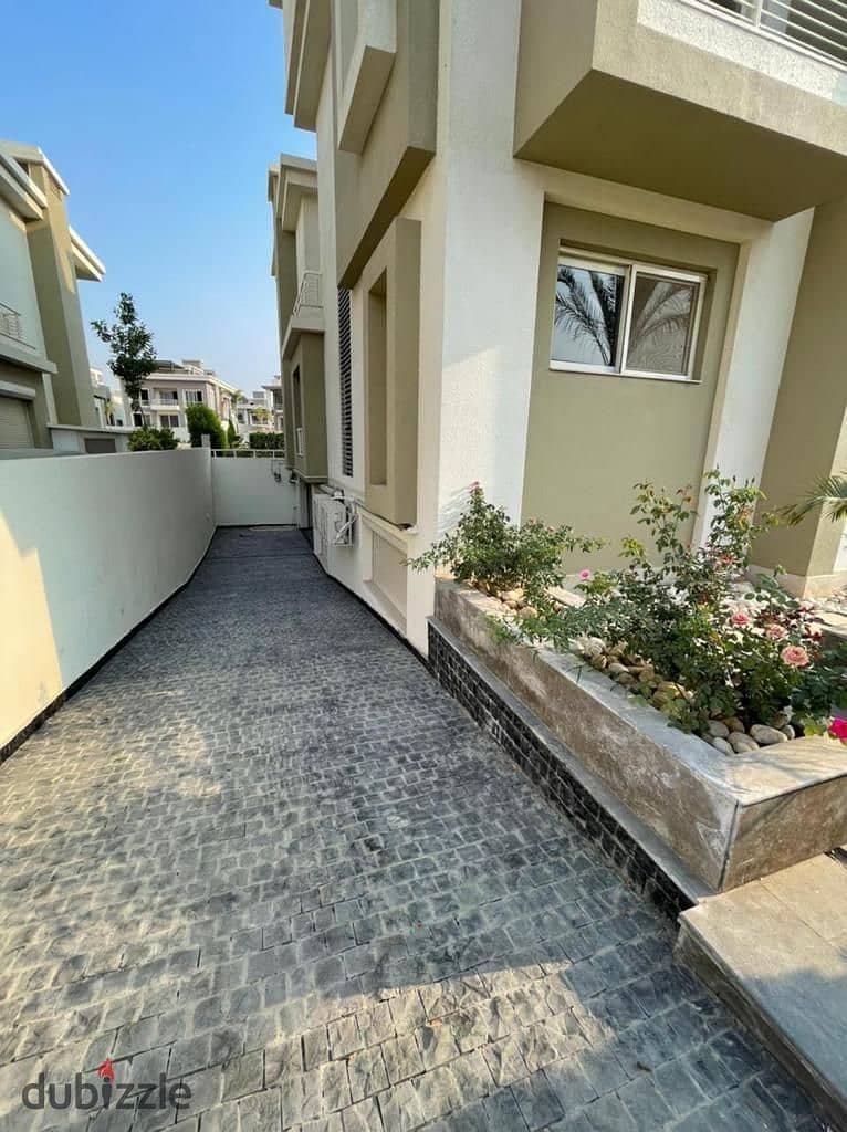 for sale villa 450m ready to move finished  super lux with Electrical devices and ac's cairo  Festival City 18