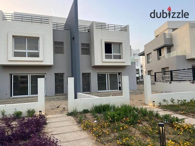 Townhouse with prime location in Hyde Park, down payment and immediate installments 9