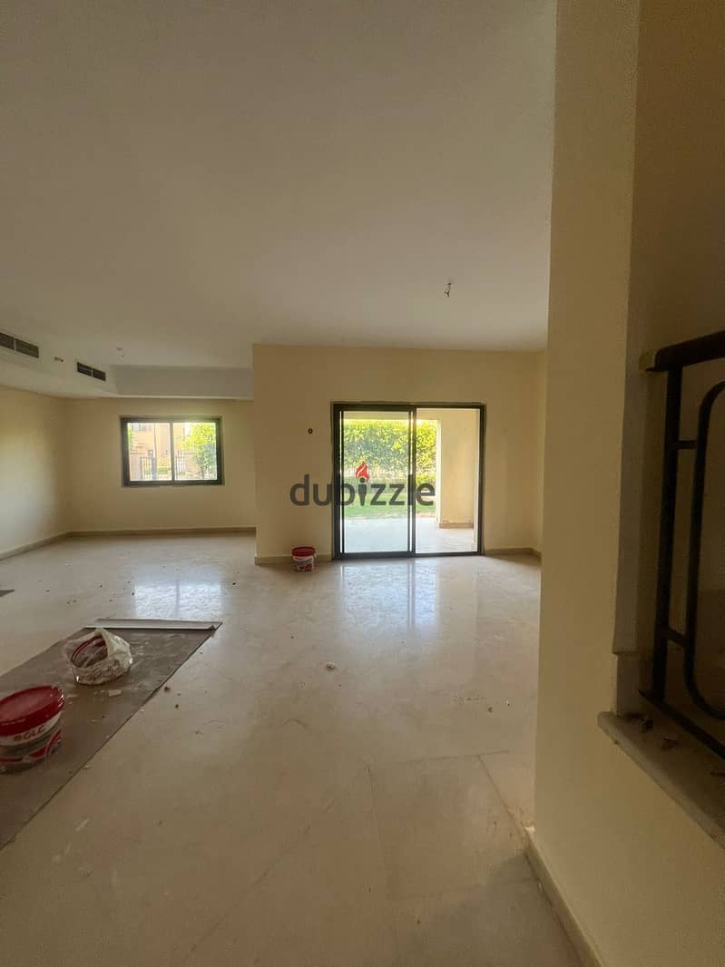 Villa for rent In mivida - Semi furnished   Kitchen -Acs in CFC 10