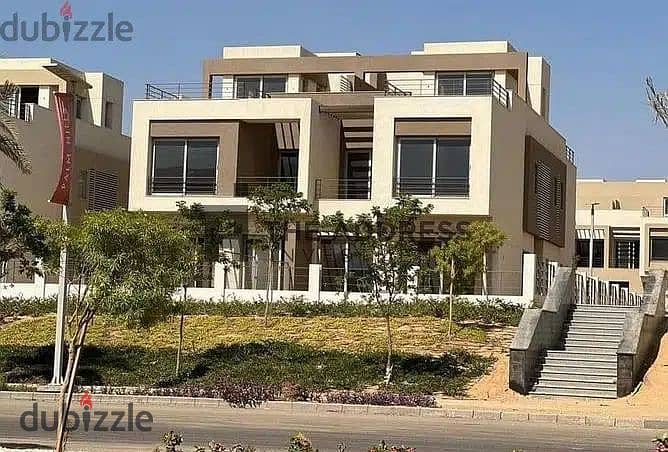 for sale town house classic on landscape bahry 215m with installment in hyde park 6