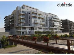 At the best price for an apartment in the lagoon stage directly overlooking the lake 0